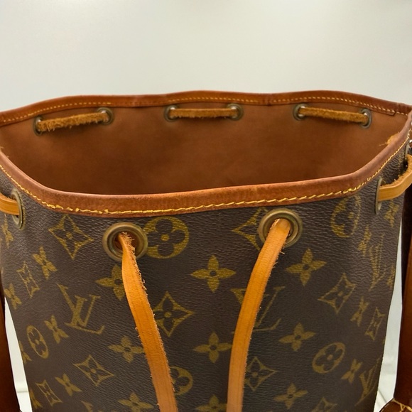 LOUIS VUITTON PARIS 1854 ‘Rare’ GRAND NOÉ Bag • Made in FRANCE (Collector Piece) - Picture 13 of 16